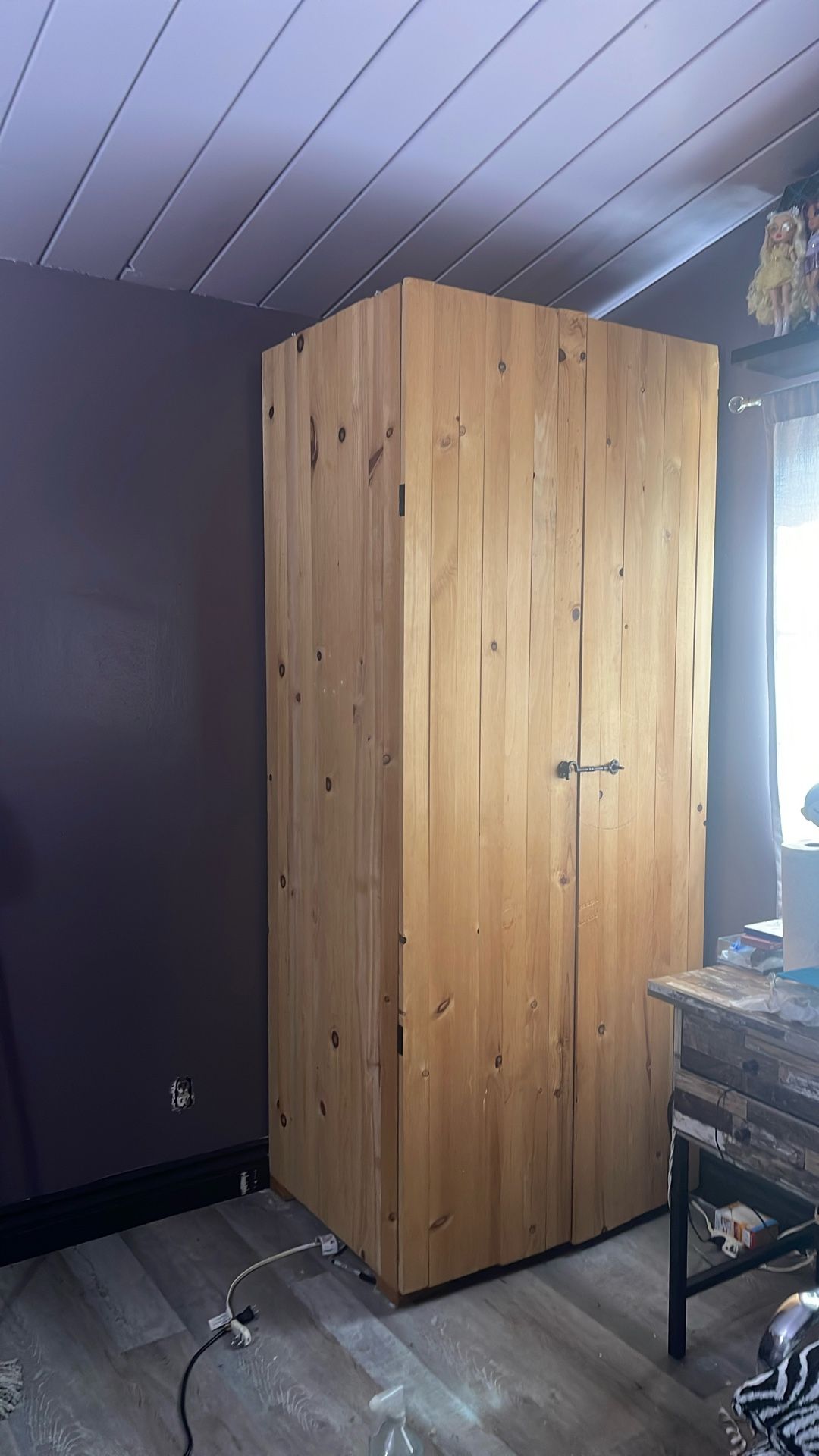 Wardrobe/Armoire