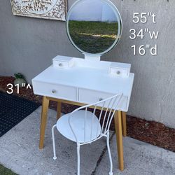 Vanity Table Set w/ LED Plug in Mirror