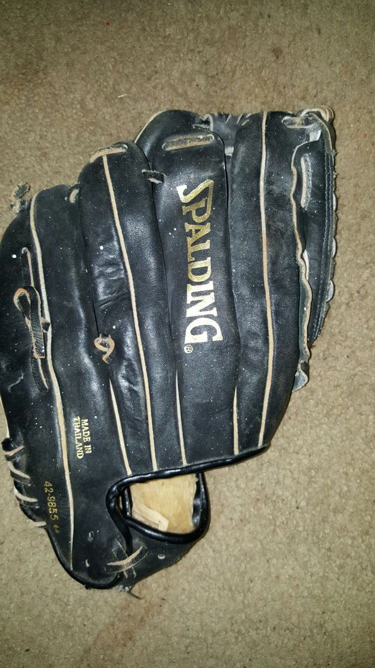Spalding baseball glove