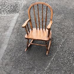 Solid wood strong kids recliner