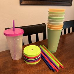 Plastic Cups With Kids And Straws
