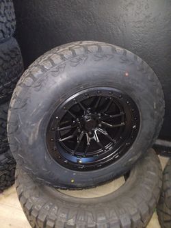 17x9 Lock 6 LUGS 6X139 6X5.5 On 265 70 17 at