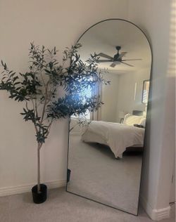 32 in. W. x 71 in. H Oversized Aluminum Alloy Arch Full Length Black Wall Mounted/Standing Mirror Floor Mirror