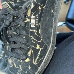 Size 13 men’s Shoes Puma suede