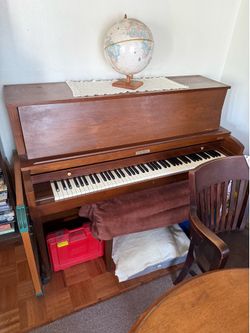 Free piano and hutch