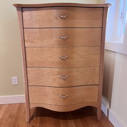 Maple Dresser - 5 Drawers 