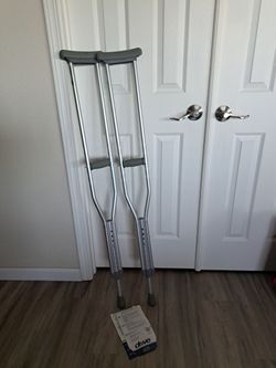 Crutches - Drive Medical Aluminum Crutches - New