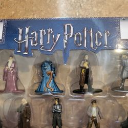 Complete Set Of Harry Potter Metal Figures 