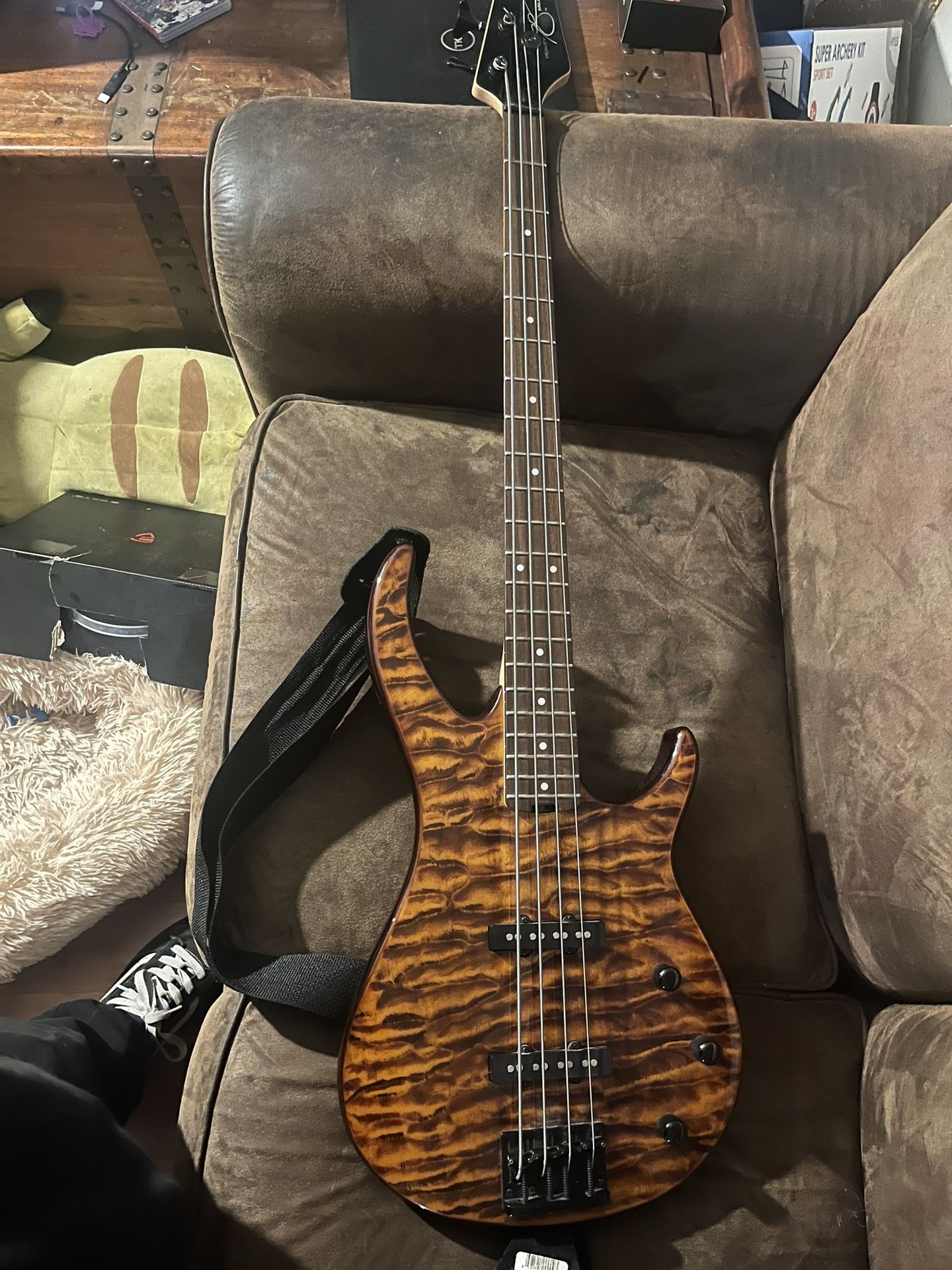 Peavey Bass (4-string)