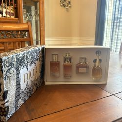 DIOR Women’s Mini Perfume Gift Set