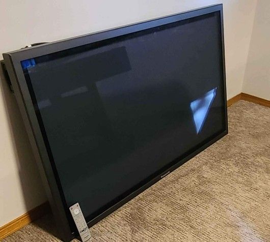 PANASONIC 60" TELEVISION