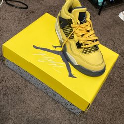 Jordan 4 