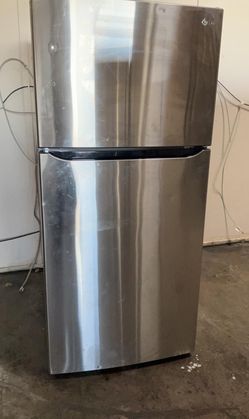 LG Top Mount 27" Apartment Size Stainless Steel Fridge

