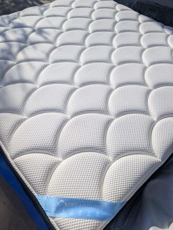 KING Size DreamCloud Premier Hybrid Mattress 
