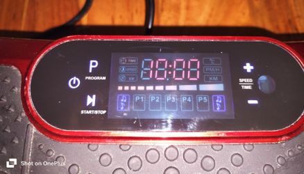 Vibrating Fitness Plate Platform