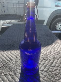 Cobalt Blue Glass Swing-Top Bottle with Stopper, 8 oz Reusable Container