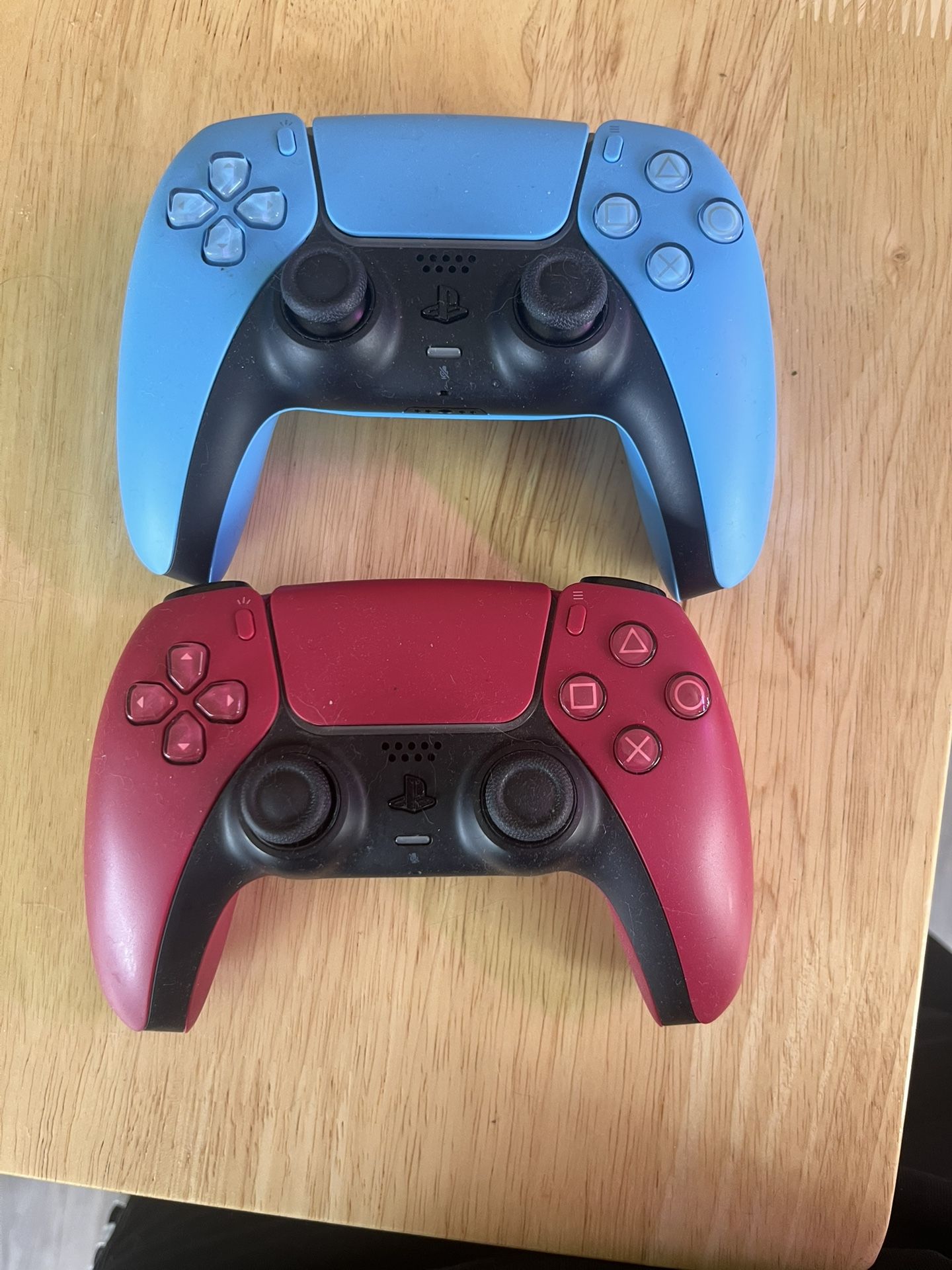 PS5 Dualsense Controllers