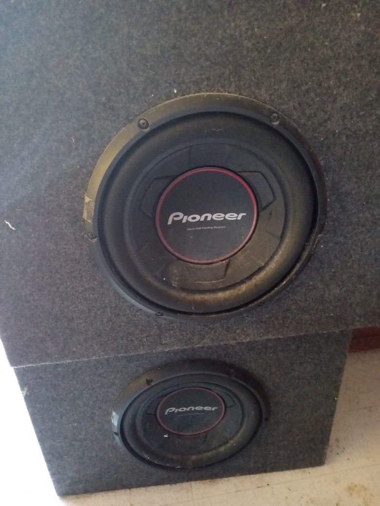 10 Inch Speker Works Great 