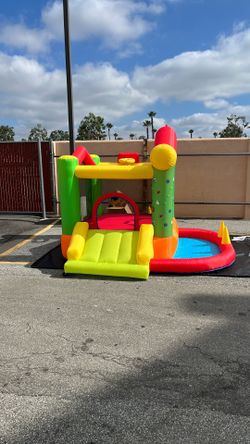 Inflatable bouncer