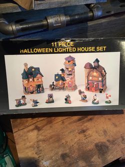 Halloween village 🎃