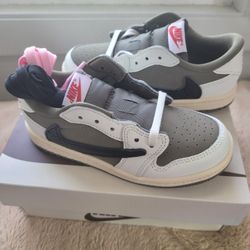 Jordan 1 Low Medium Olive Travis Scott DS 10c