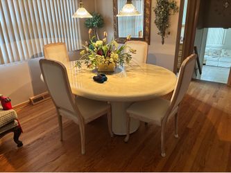 Dining table and 4 chairs