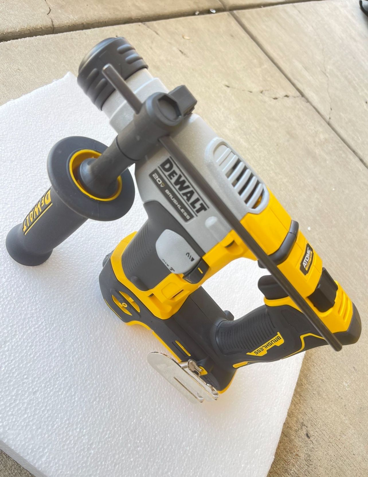 DEWALT ATOMIC 20V MAX Cordless Brushless Ultra-Compact 5/8 in. SDS Plus Hammer Drill (Tool Only)