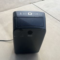 PORTABLE AIR CONDITIONER