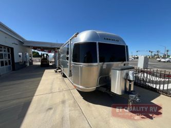 2016 International Signature 27Fb