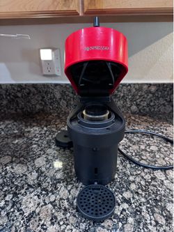 Nespresso Vertuo Pop Coffee & Espresso Machine – Red – Works Great!