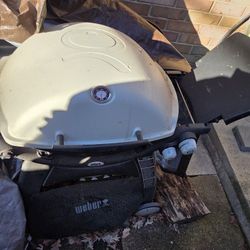 Weber Q3200 Propane/Natural Gas NG With