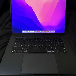 Mac book air 15” display M2 chip 