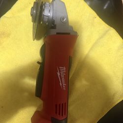 Milwaukee Grinder