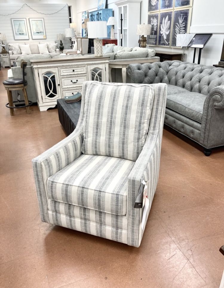 New Swivel Glider