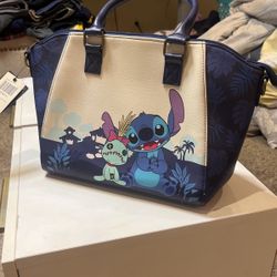 Stich Lounge Fly