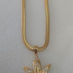 Gold Plated Chain With Pendant 