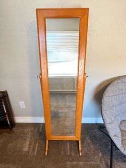 Standing mirror jewelry storage