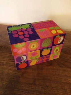 Vintage 70’s Recipe Box