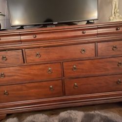 Drawers with mirrors 