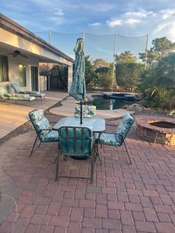 Patio table 4 chairs umbrella and stand