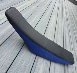 Yamaha seat
