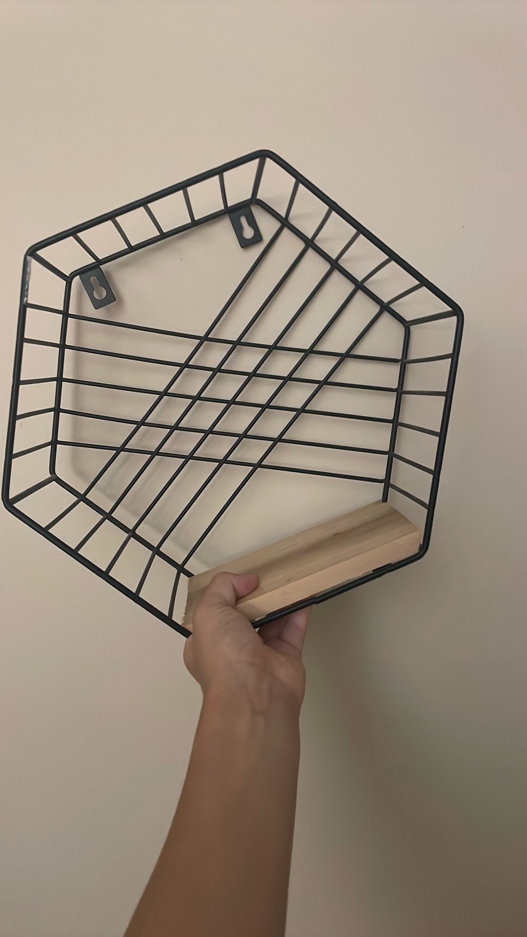 Aesthetic Modern Wall Shelf In Black 