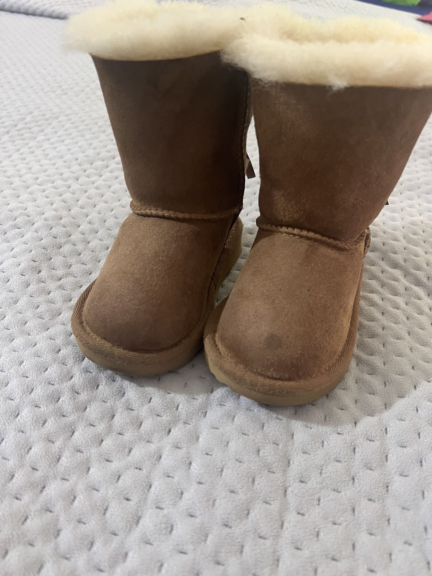 Uggs With Bows 6c