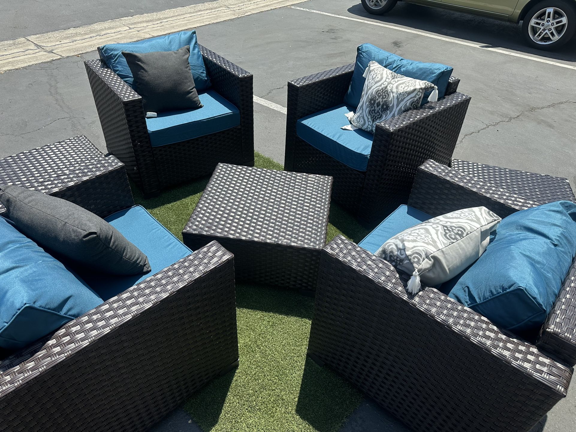 Outdoor Patio Furniture Set