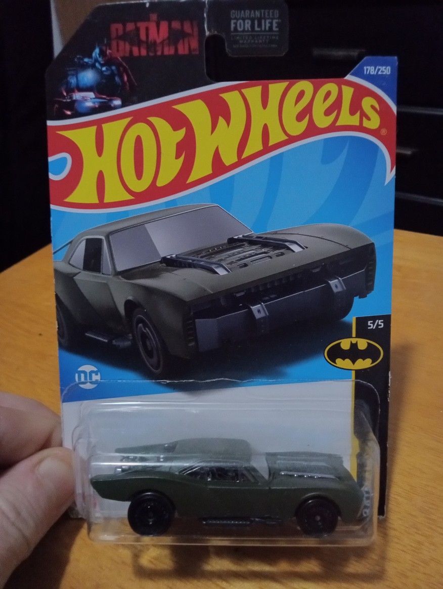 2 Batman Hot Wheels