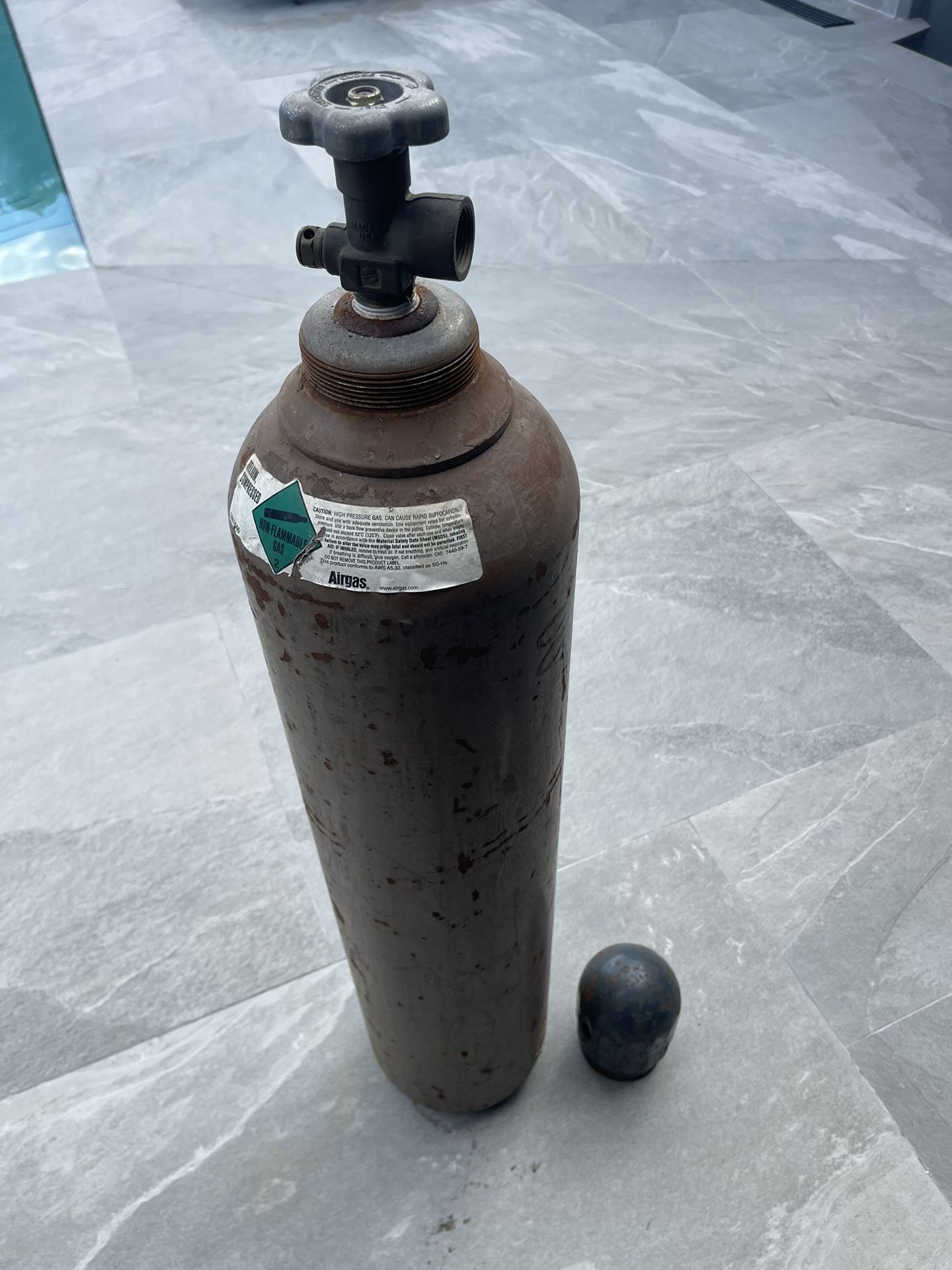 Gas Cylinder For Non Flammable Industrial Gas (Nitrogen,Argon Helium Etc.)