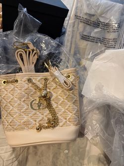 Cream Woven Bucket Bag with Gold Chain
