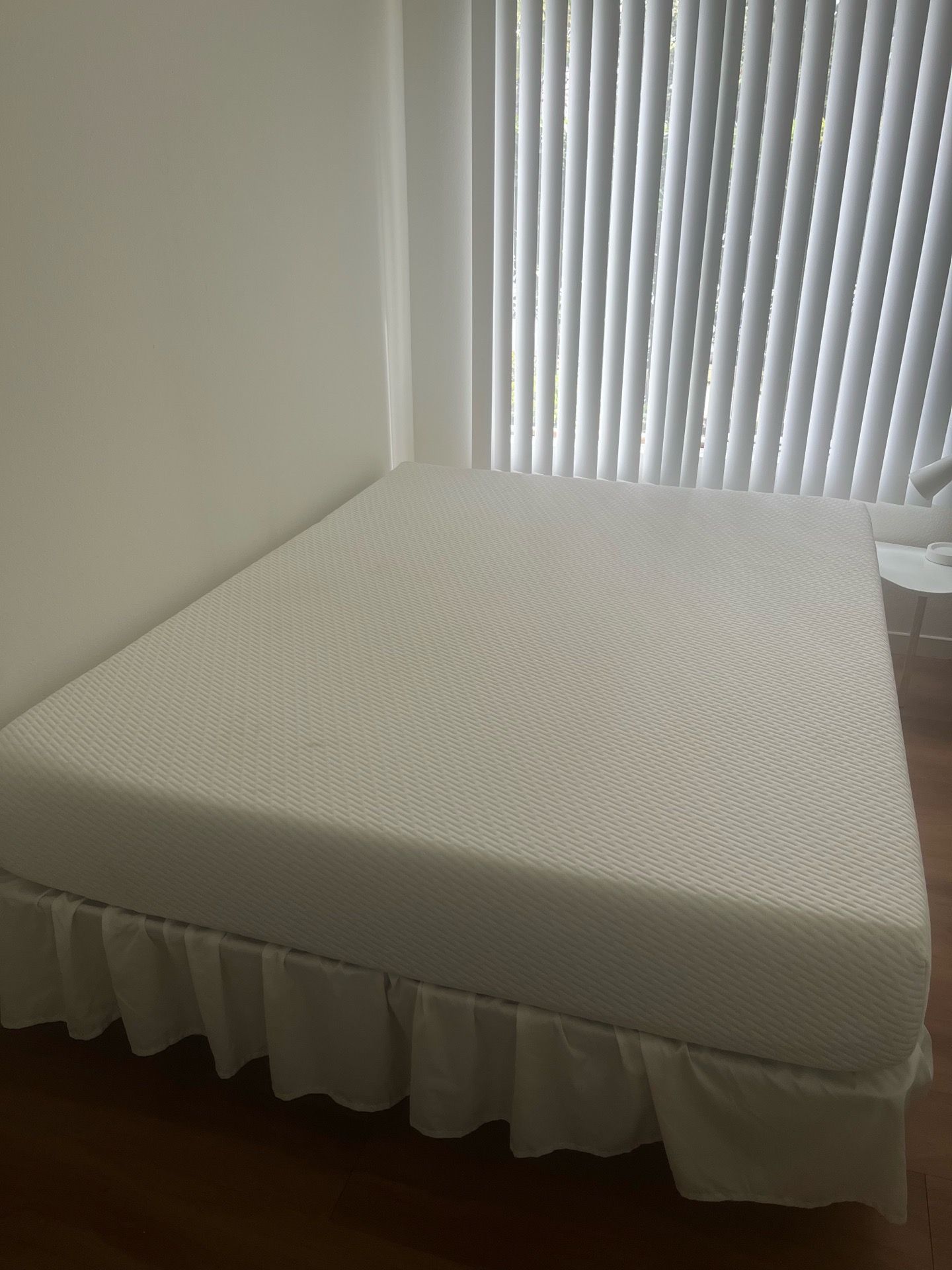 Queen size memory foam mattress + folding frames
