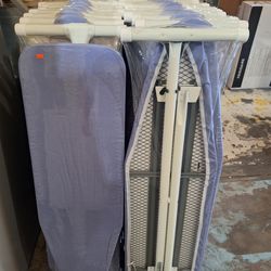 Foldable ironing board with 4-leg metal frame  with heat-resistant cover
