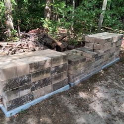 Versalok Retaining Wall Blocks and Caps 